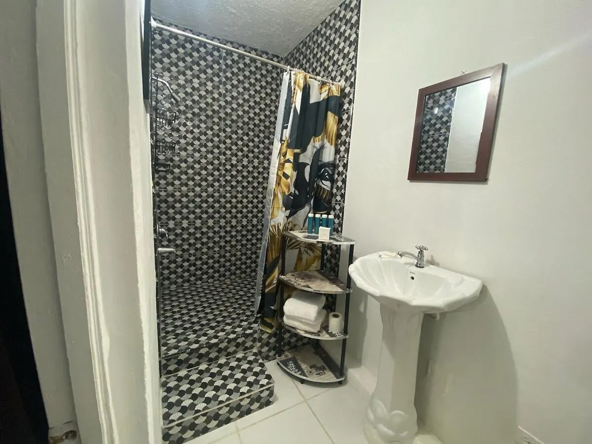 876 Oasis -King Bed - Sunset View Retreat- Jacuzzi Apartment Tower Isle 0*,