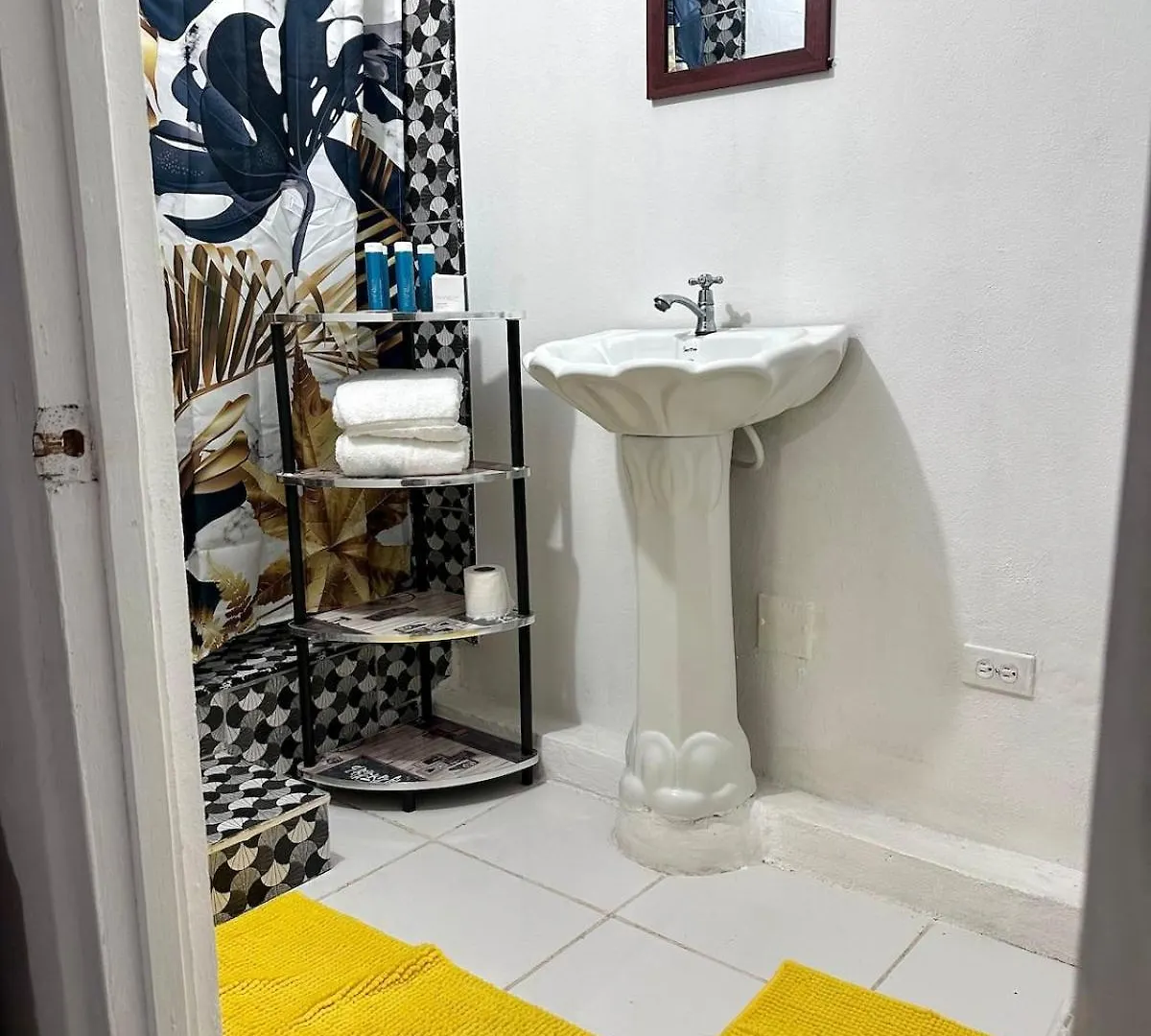 876 Oasis -King Bed - Sunset View Retreat- Jacuzzi Apartment Tower Isle